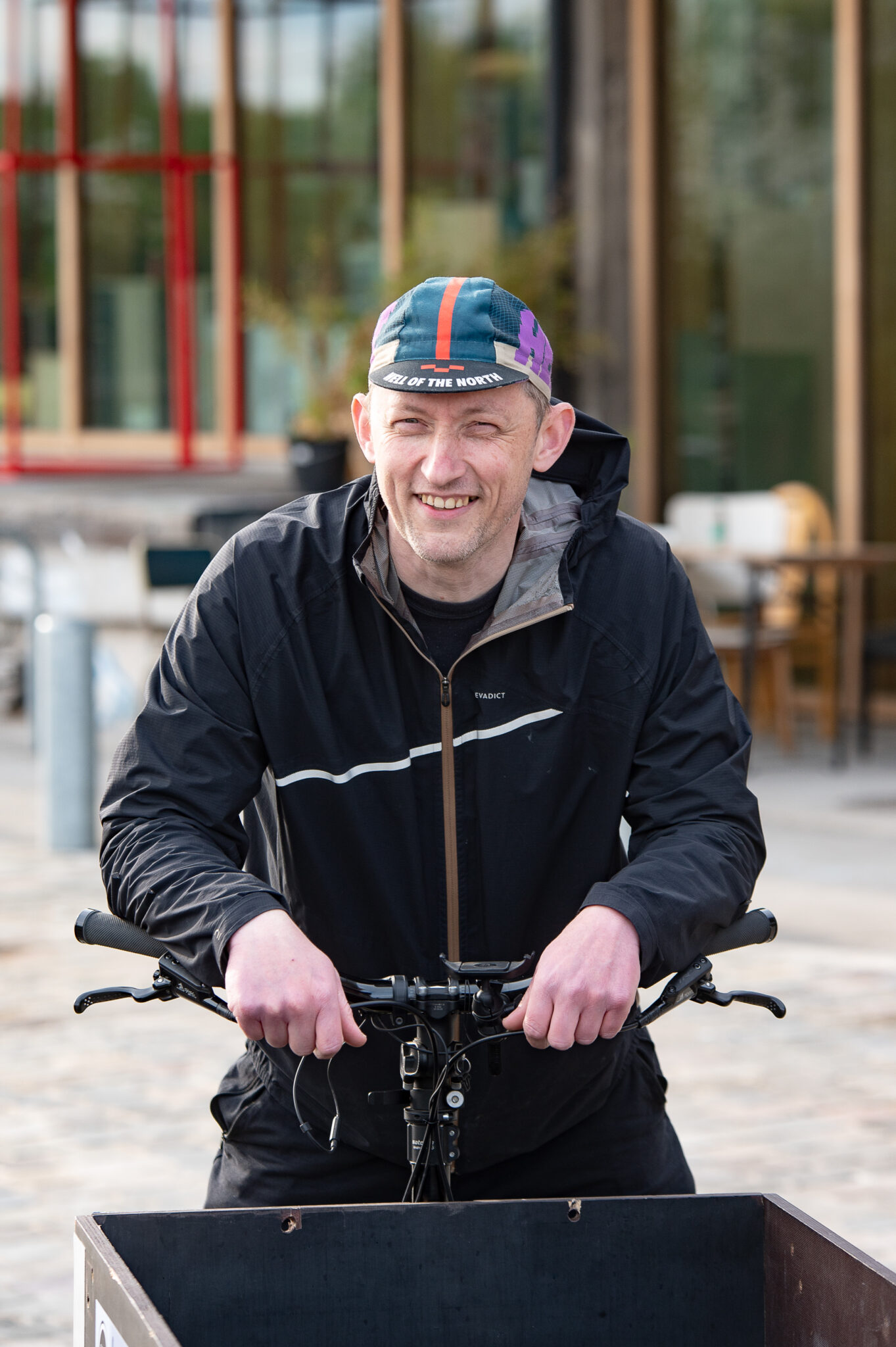 Yohann est entré chez Lille Bike en 2022. Issu du secteur de la communication, il est notre graphiste et rédacteur.